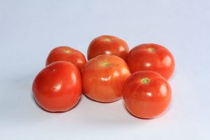 Tomate riñón malla <br> <p id="valor">x kilo</p>